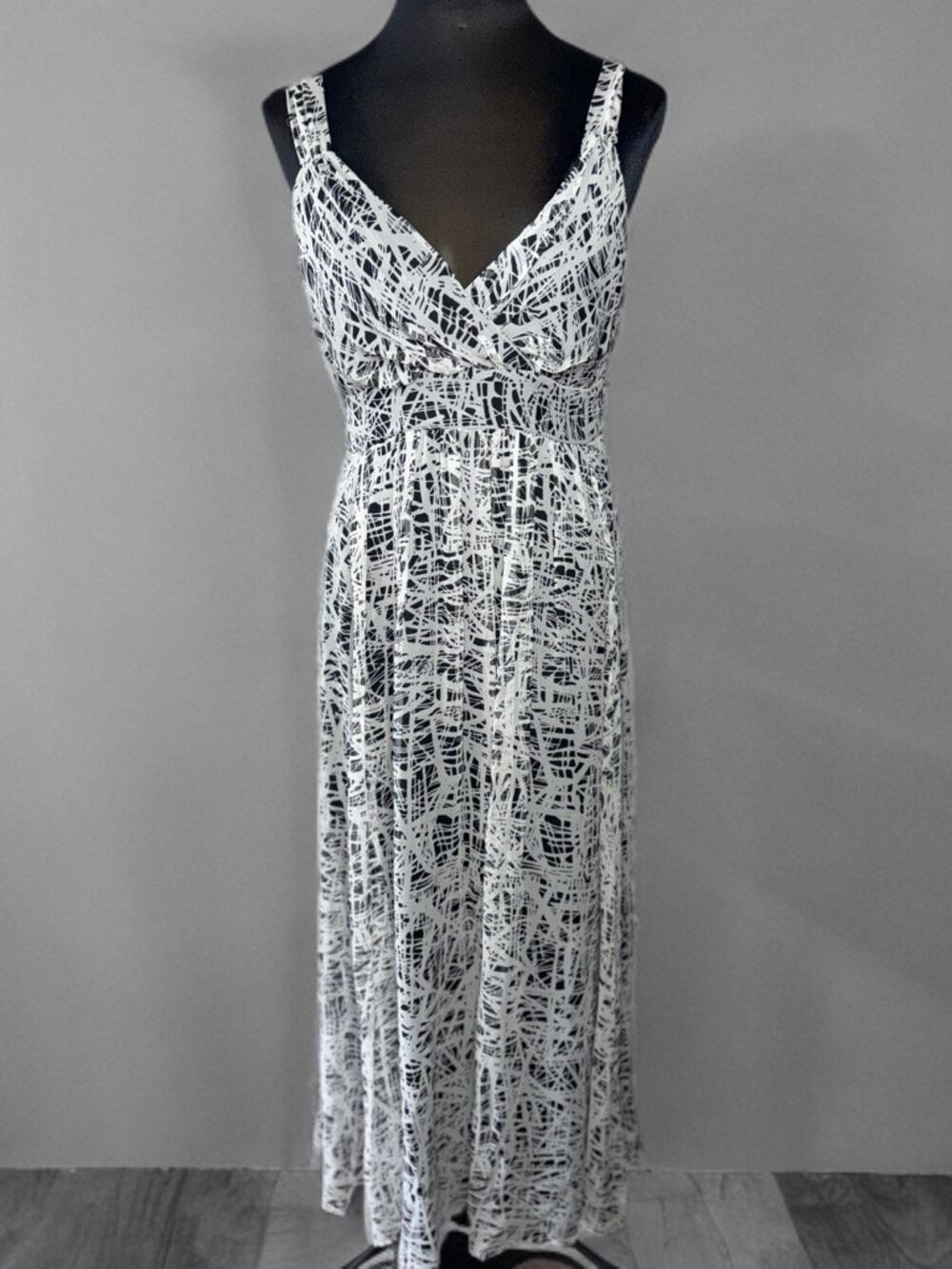 Robbie Bee 100% Silk Black Ivory Abstract Print Midi Dress Size 8